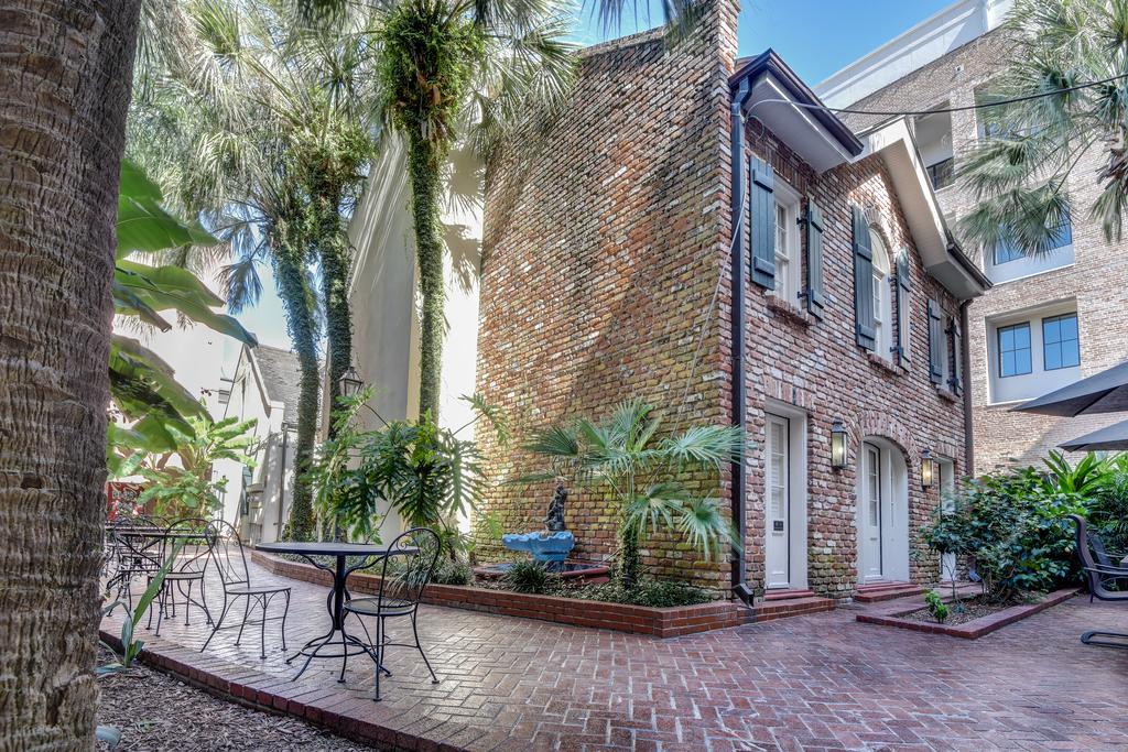 Chateau Orleans New Orleans Exterior photo
